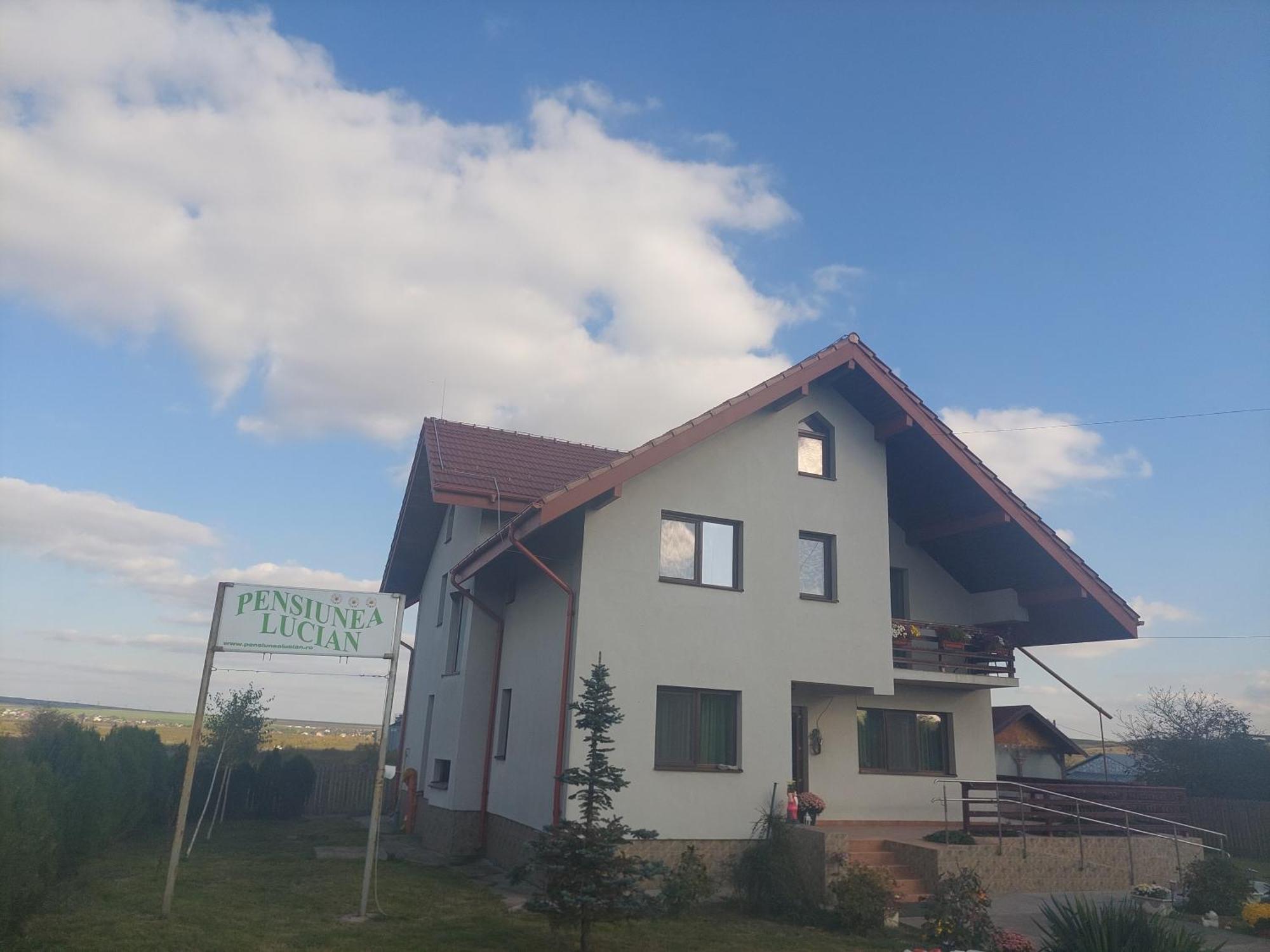 Pensiunea Lucian Baltati Екстериор снимка